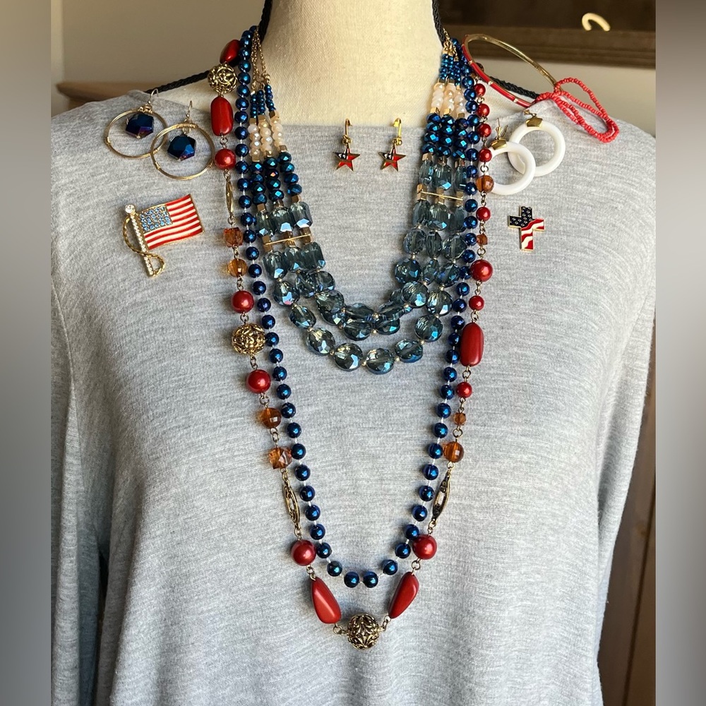 Jewelry lot (GUC) 11pc red/white/blue gold tone patriotic jewelry